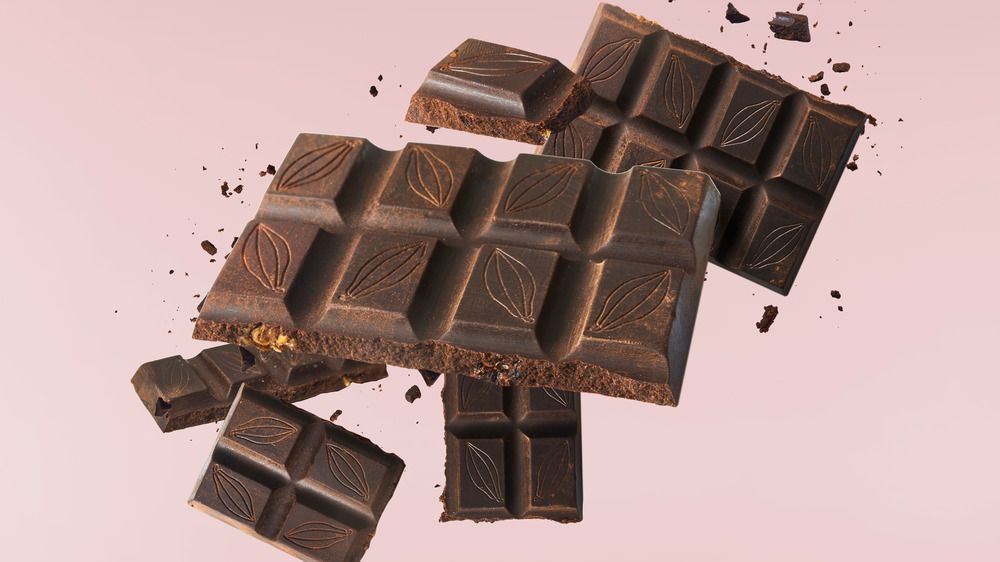 Yug Ntawm Chocolate -- Taum Mus Chocolate Bar